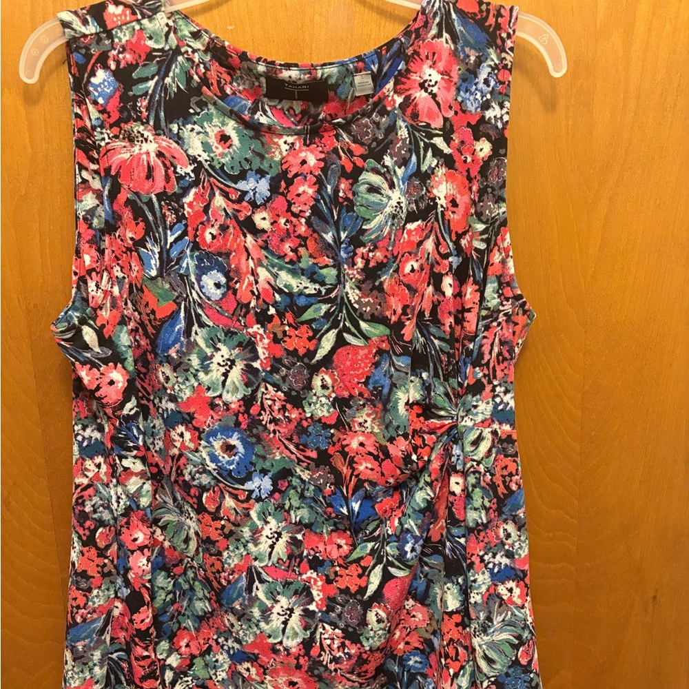 Tahari floral tank
